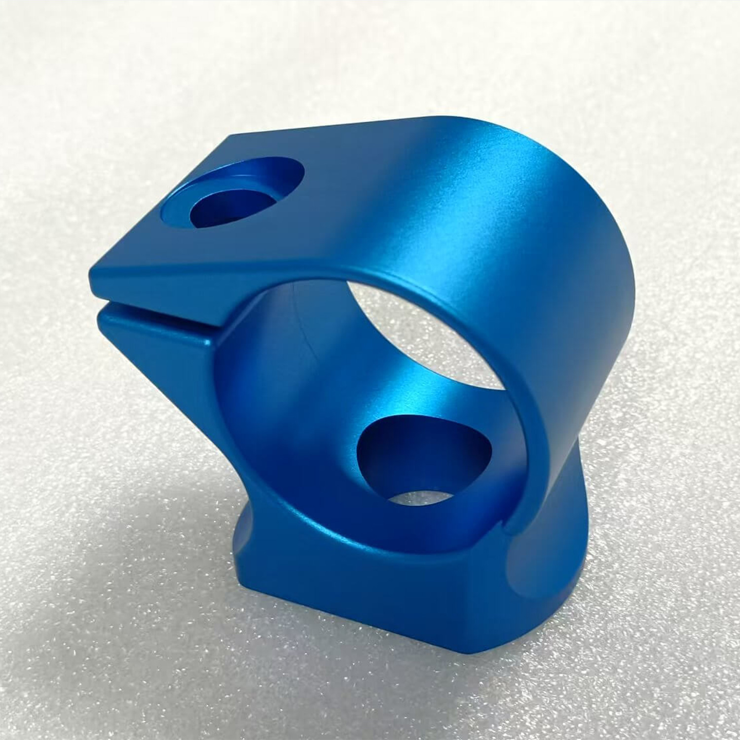 Abrazadera de montaje